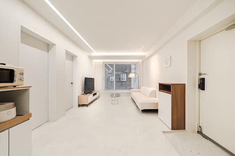 2 rooms in a cafe building right in front of Anyang Station