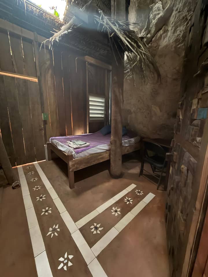 Maya Cave House - Belize