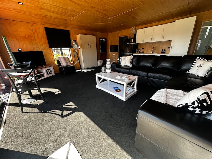 Lake Brunner Chalet, Linen And Cleaning Included. - Moana