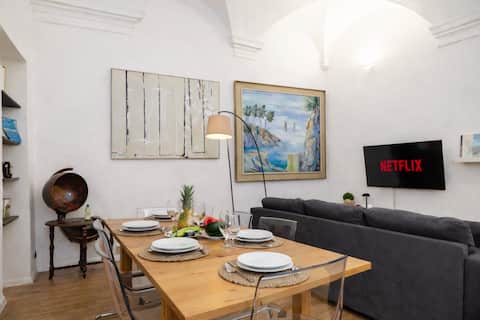 Luxury 50 Steps from Duomo • 3BR • 2BA