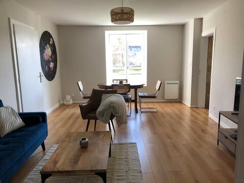 2 bedrooms, close to city center, private parking
