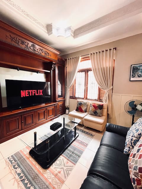 Serasa di Beji |Spacious Cozy Garden Stay near UI