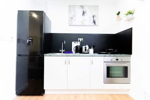 Successful Airbnb property: Urban Oasis Hideaway in Moseley