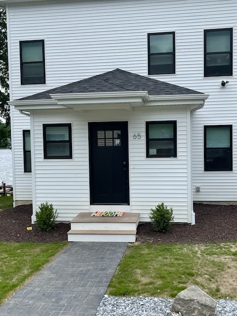 A Ray of Sunshine-Lakefront-New Construction- ski