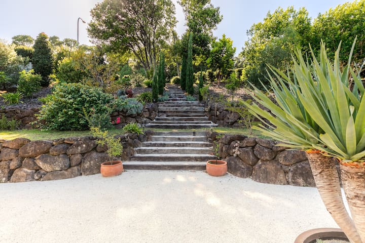 Lennox Estate, Pool, Tennis, Sauna, Gym, Acreage gallery image 4