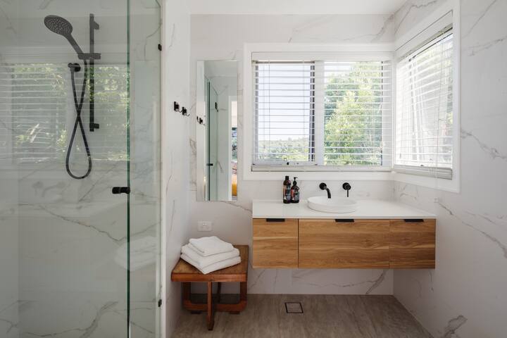 Lennox Estate, Pool, Tennis, Sauna, Gym, Acreage gallery image 5