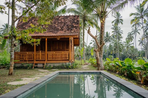 stuning 1BR wooden house w pool valley view