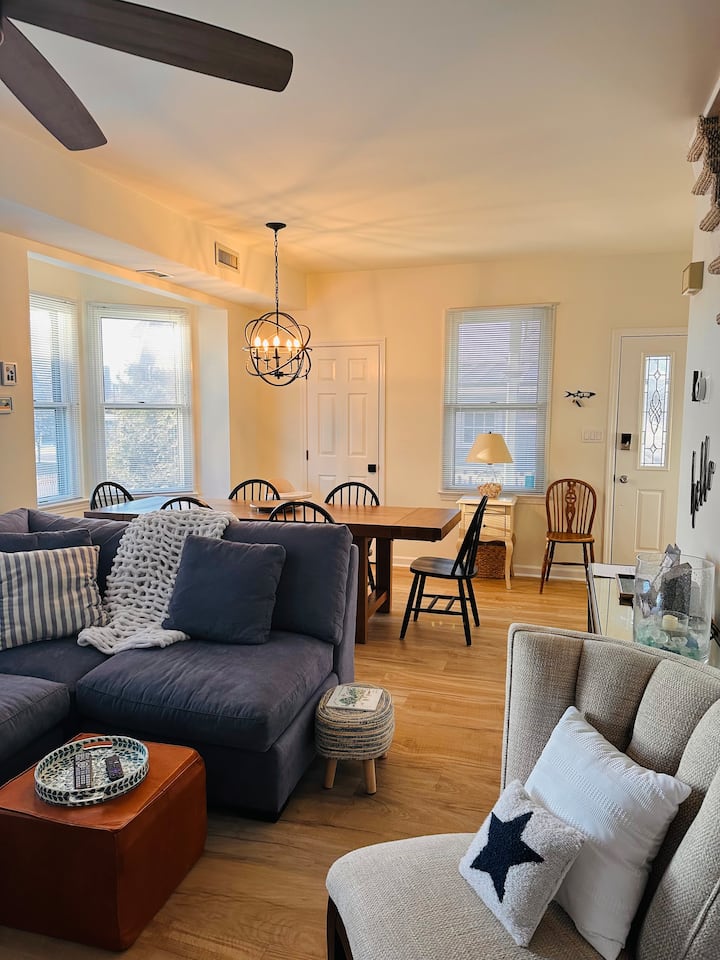 1 Block From The Beach, Tons Of Amenities Included - Cape May, NJ
