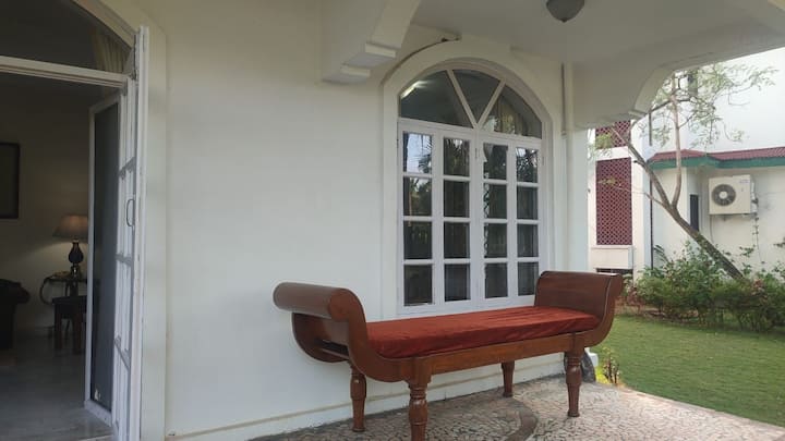 Exterior image 4