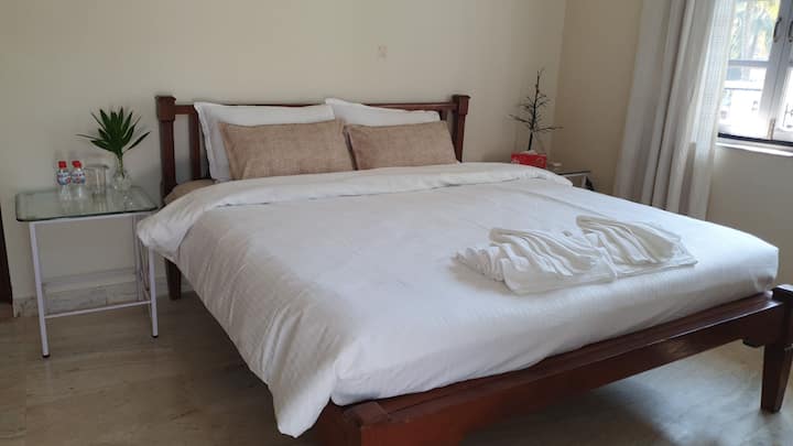 Bedroom 3 image 1