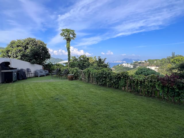 “Beautiful Garden Home with Stunning View”