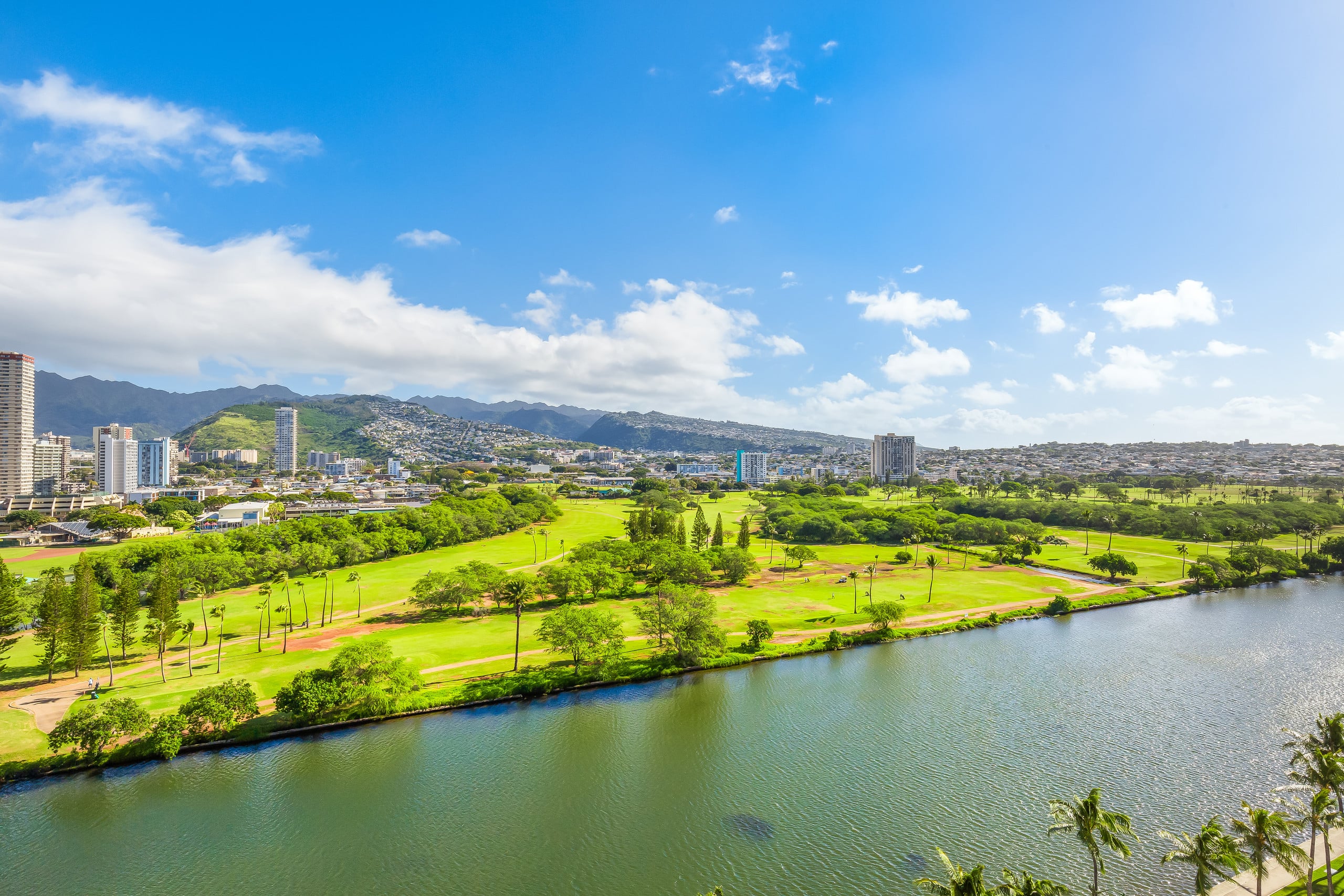 Condo in Honolulu · ★4.68 · 1 bedroom · 2 beds · 1 bath - Image 21