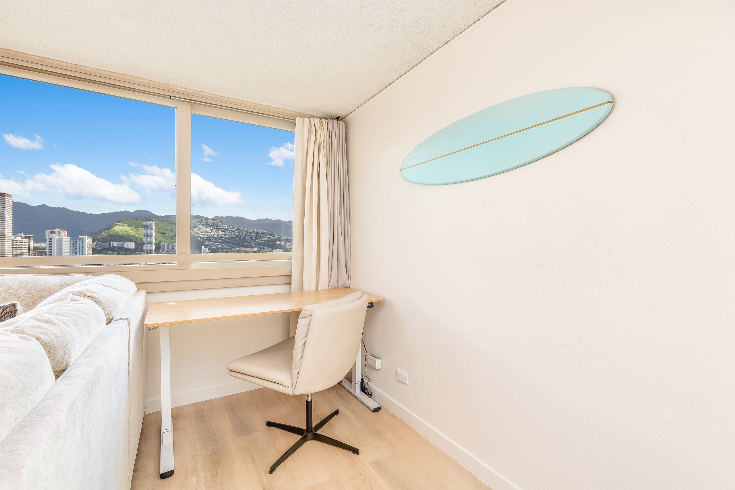 Condo in Honolulu · ★4.68 · 1 bedroom · 2 beds · 1 bath - Image 23