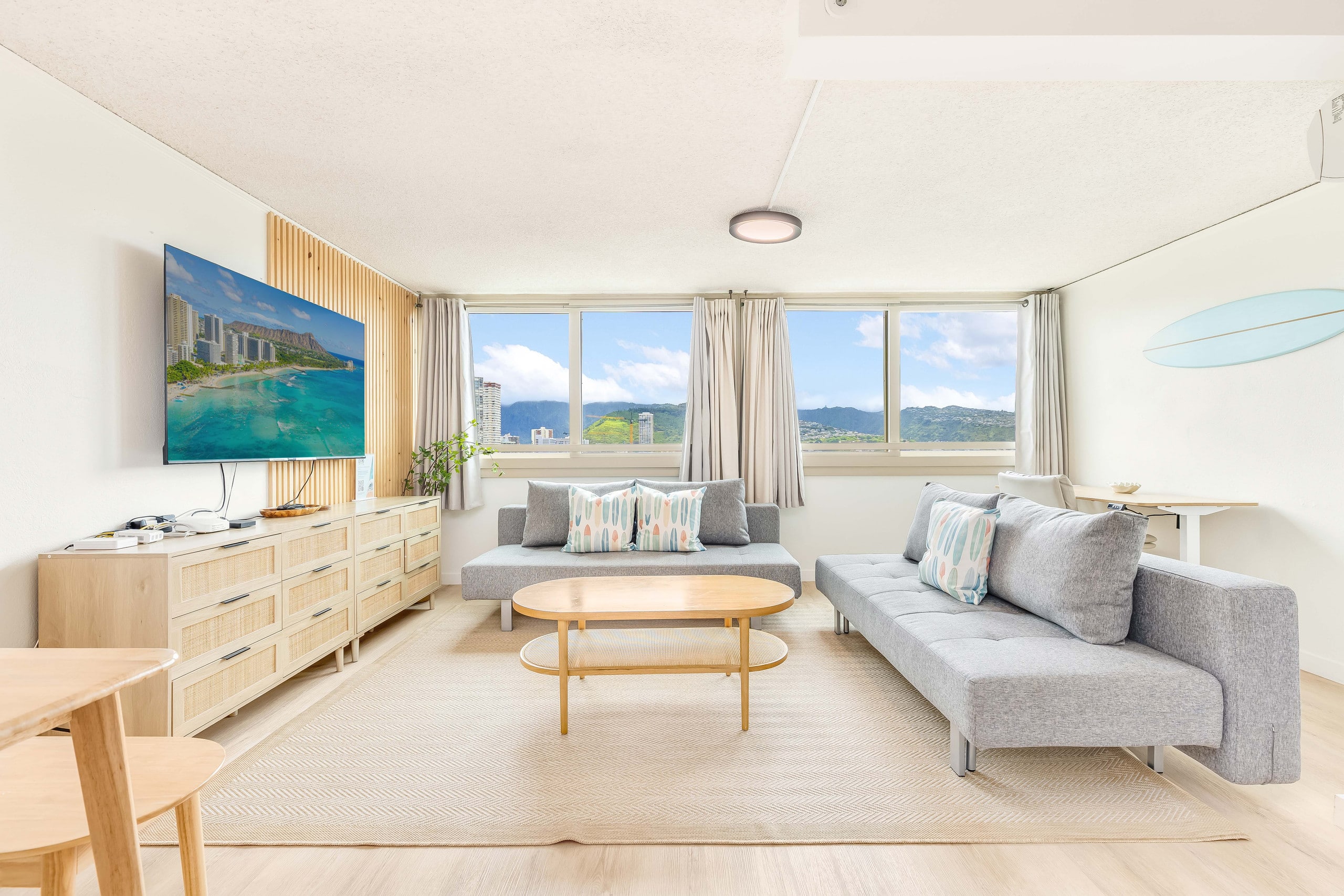 Condo in Honolulu · ★4.68 · 1 bedroom · 2 beds · 1 bath - Image 5