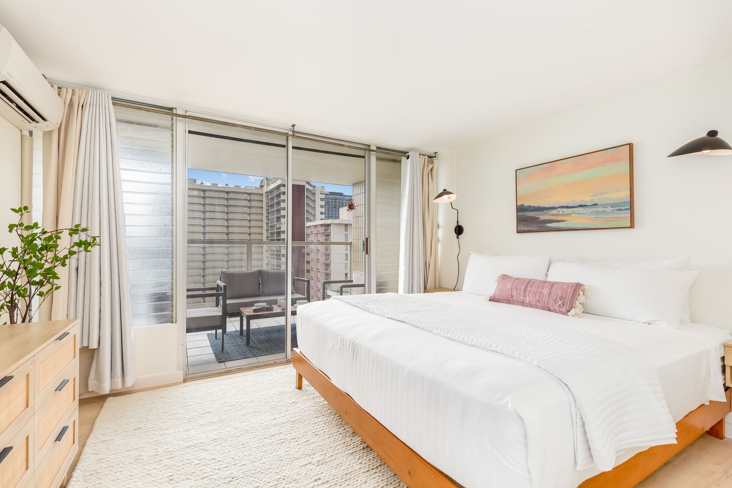 Condo in Honolulu · ★4.68 · 1 bedroom · 2 beds · 1 bath - Image 18