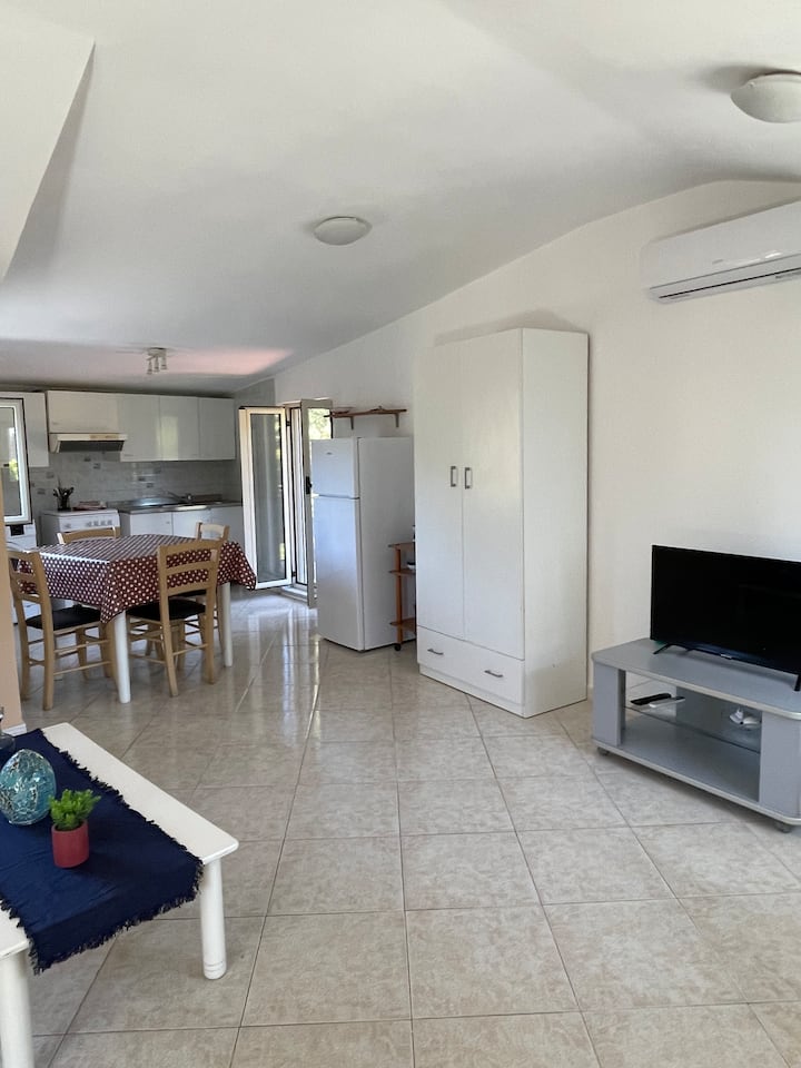 Island House - Camerota