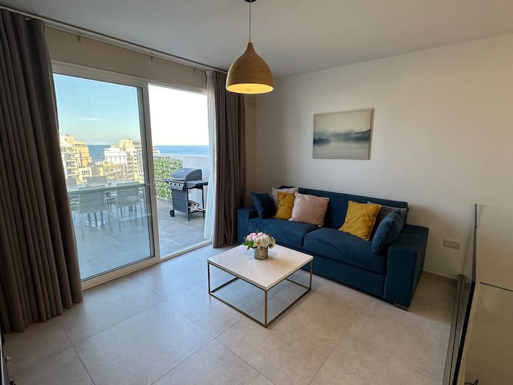 Duplex Penthouse Prime Location - Malta