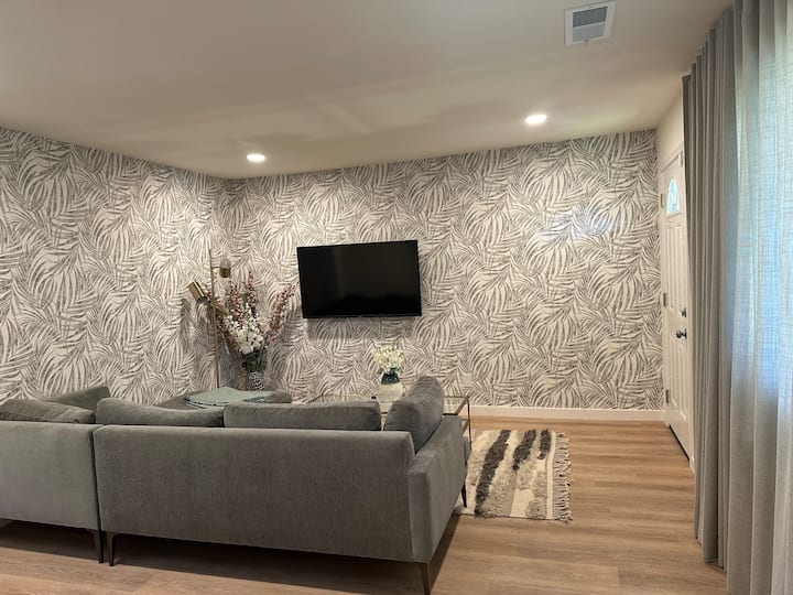 Comfy Family Beach Getaway - Long Beach, CA