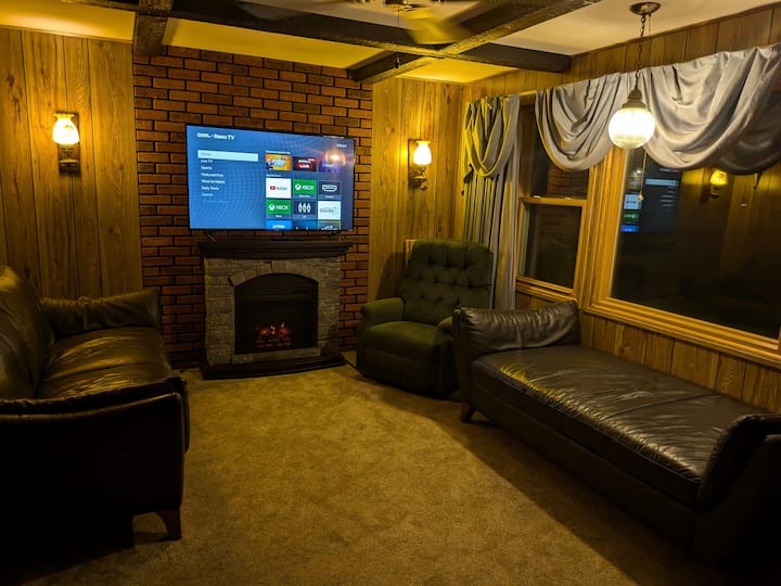 Entire House -2 Blocks Off Main -Venues 3 Min Away - Canandaigua, NY
