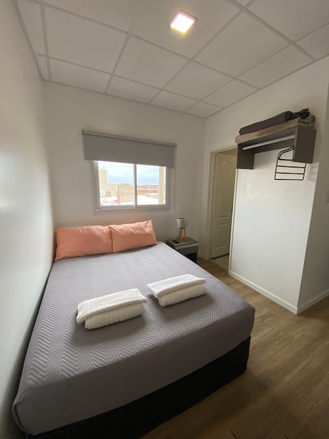Propiedad de Airbnb exitosa: Downtown studio in San Luis | WiFi + Air en San Luis