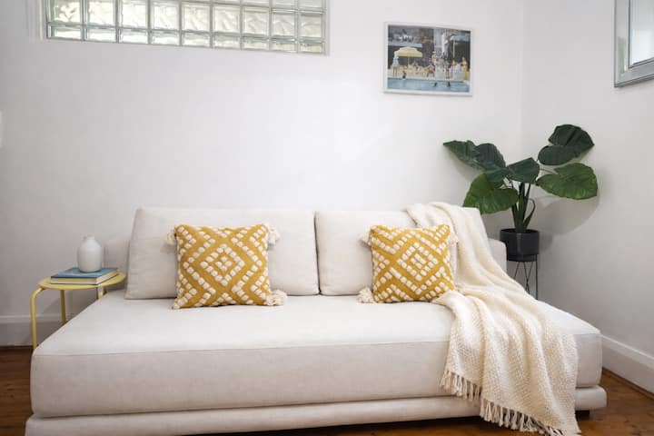 Great Value! Central Super Studio! - Manly