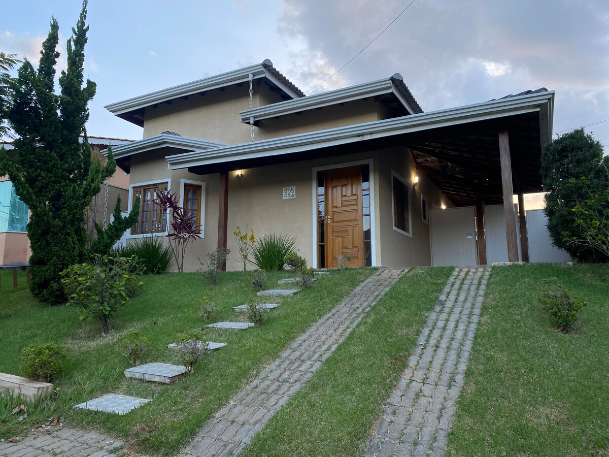 Airbnb em destaque: Single-story house with heated pool em Atibaia