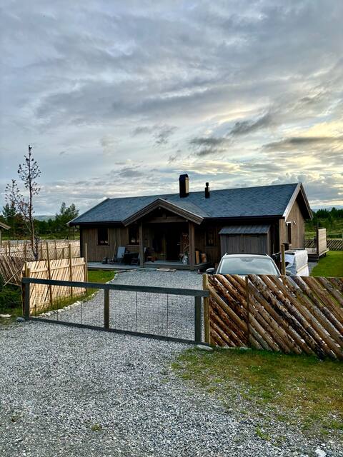 Charming  mountain cabin centrally located on Kvamsfjellet