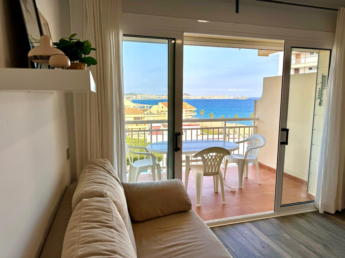 Airbnb performant: Gorgeous 1st Line Sea View à Calonge I Sant Antoni