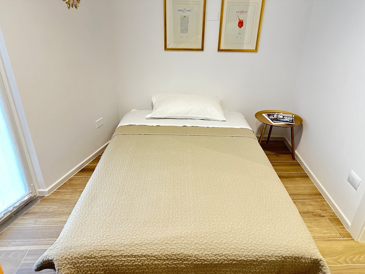 Propriété Airbnb réussie: Maison BP - 2 minutes from the Train Station à Prato