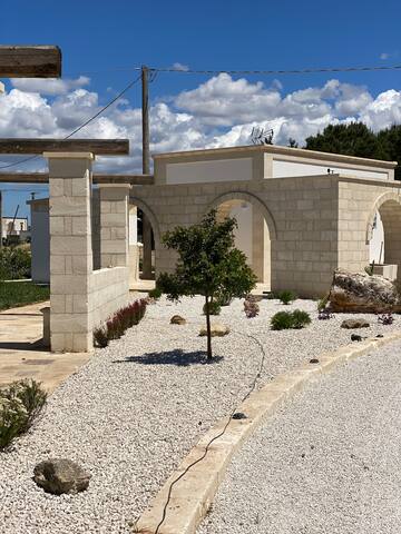 Masseria tre archi , con fantastica piscina gallery image 2