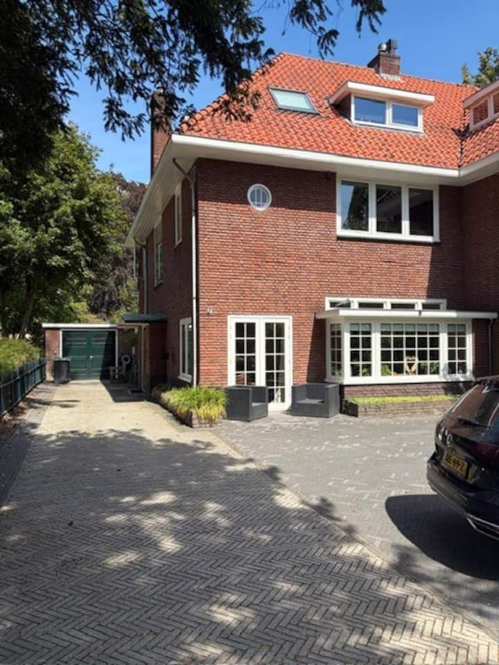 Luxe Jaren 30 Woning In Hilversum - Hilversum