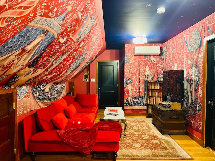 The Ghoul’s Attic-for 90s Witches And Wannabes - Beverly, MA