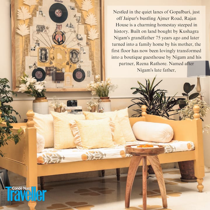Sunlit Bay Window Room - Central | Rajan House - 자이푸르