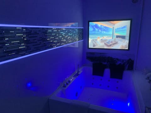 100 m² bright – Secure space for 2 cars