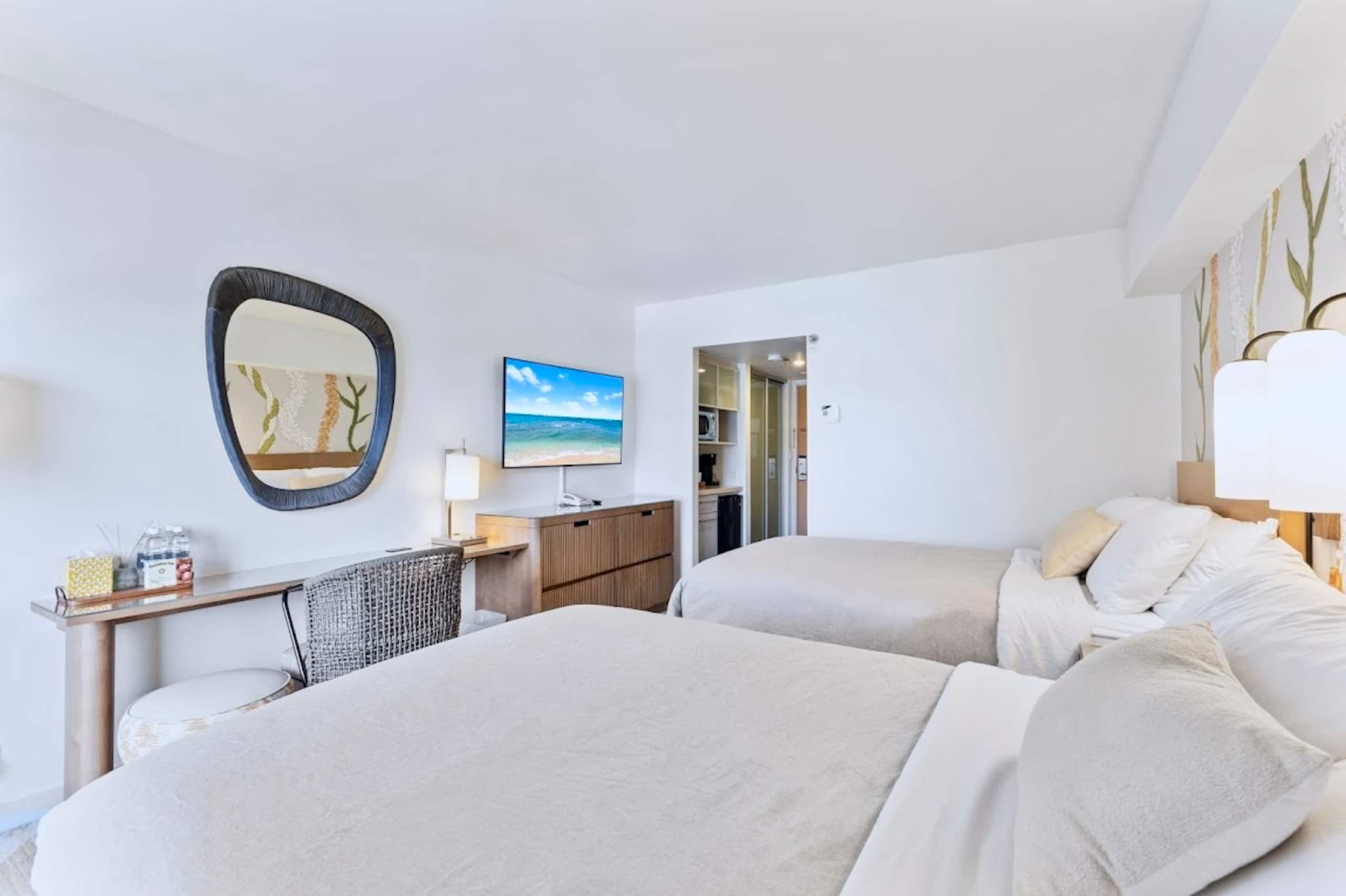 31FL-Upscale High FL-Ala Moana Hotel Deluxe Double - Photo 2