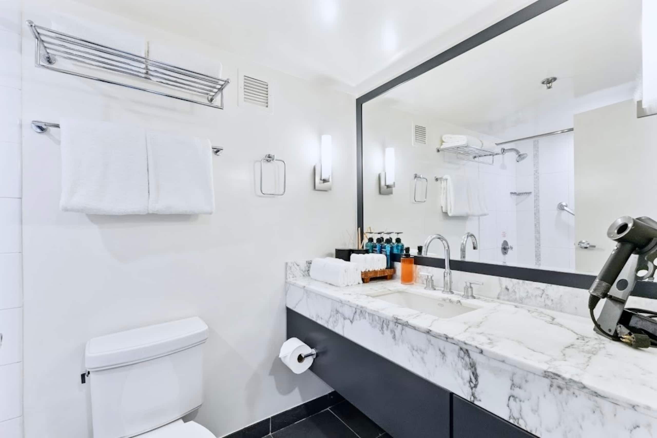 31FL-Upscale High FL-Ala Moana Hotel Deluxe Double - Photo 16
