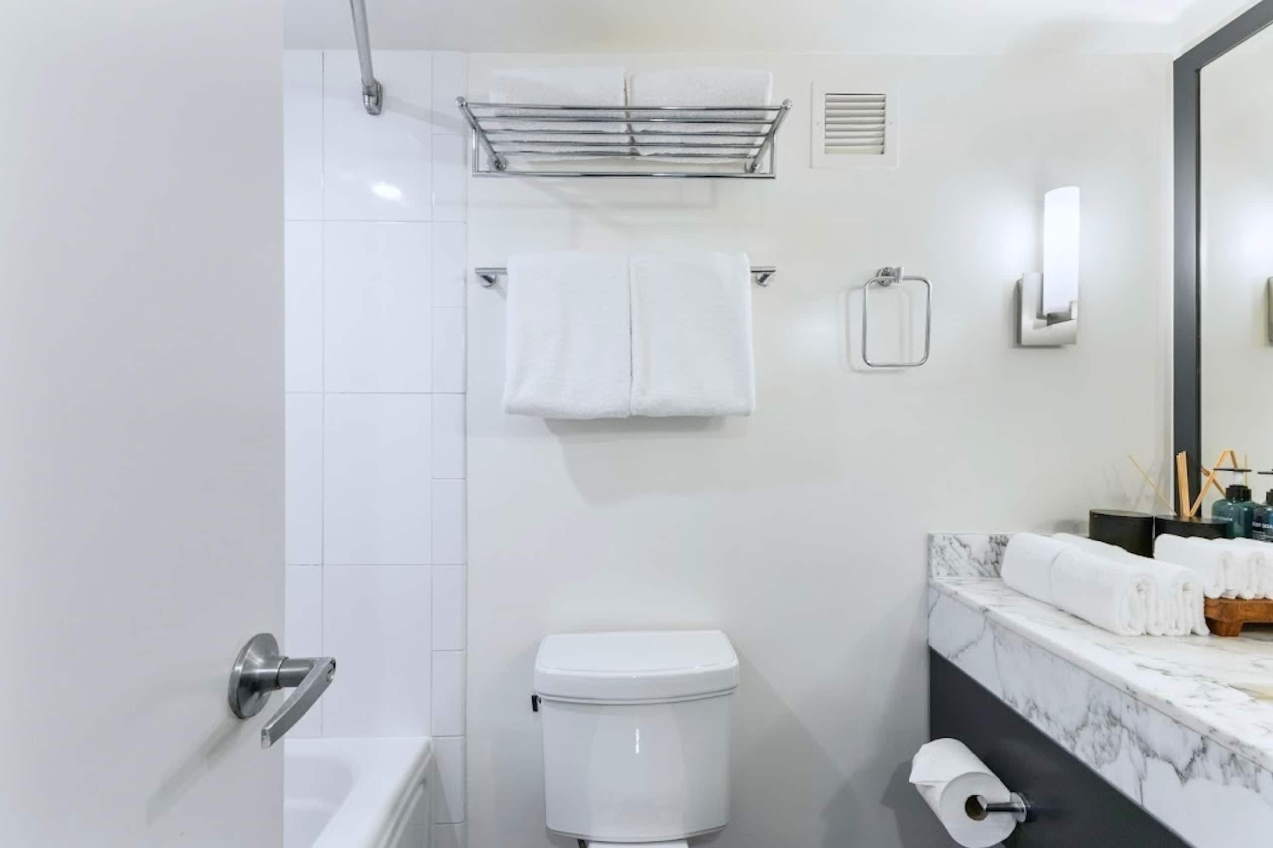 31FL-Upscale High FL-Ala Moana Hotel Deluxe Double - Photo 19