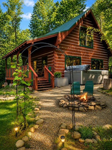 Log cabin with Wellness feature