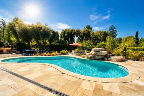 Provençal villa • private pool • peaceful