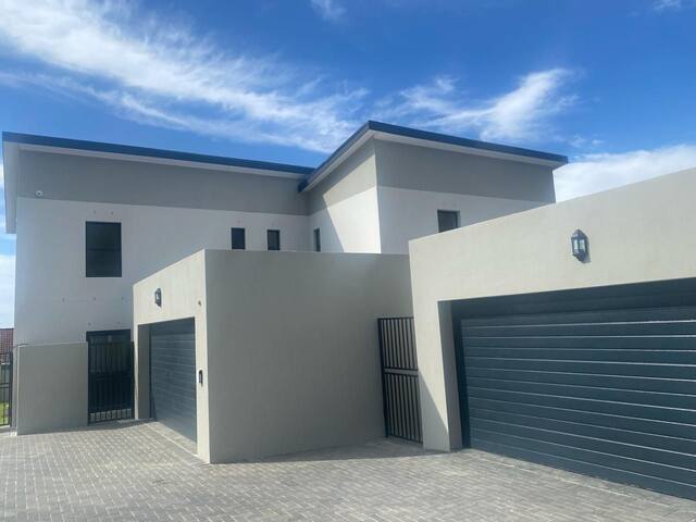 Blue Gum House gallery image 2