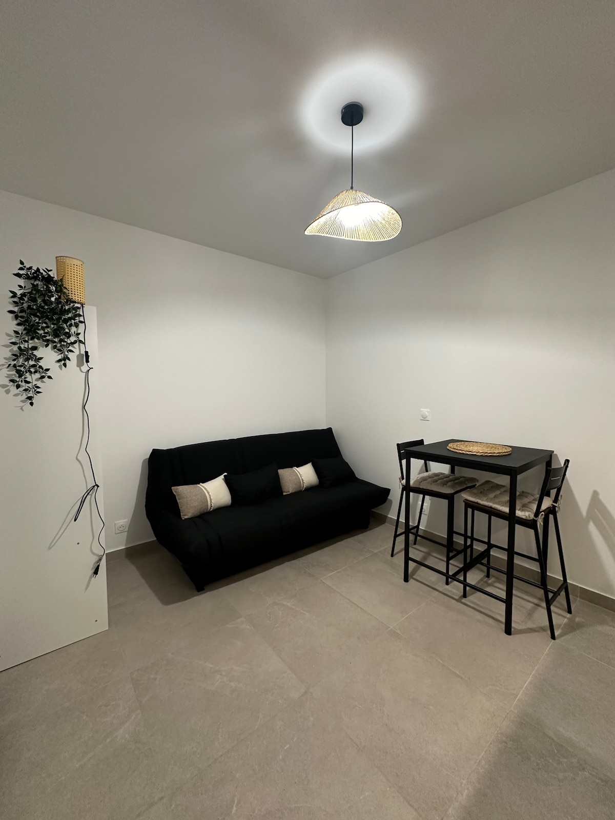 Top performing Airbnb: Studio in Aulnay city center in Aulnay Sous Bois