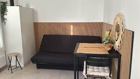 Top performing Airbnb: Studio in Aulnay city center in Aulnay Sous Bois