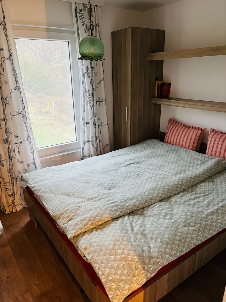 Schlafzimmer 1