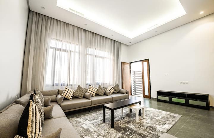 Escape To Paradise With Annecy - Kuwait
