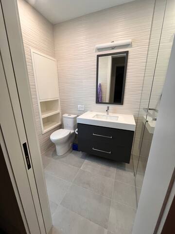 Executive home in Toronto gallery image 2