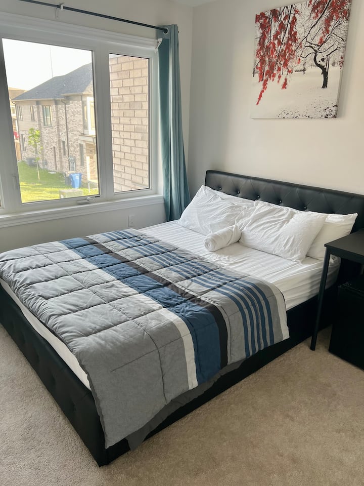 Cozy Stay Near Guelph’s Best - Guelph