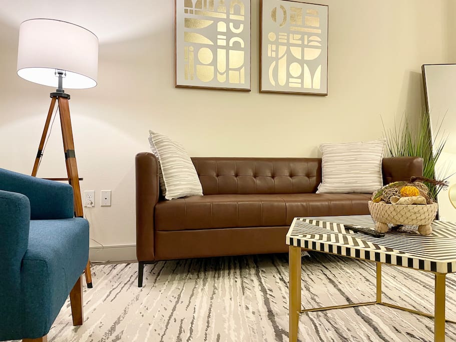 OC DJ PLAZA Spacious king bed 1b1b Irvine