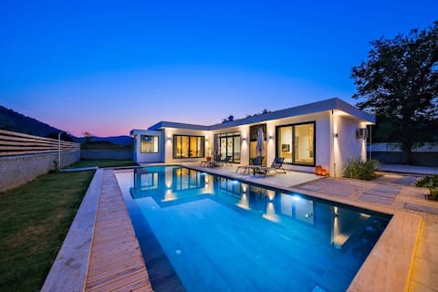 Peaceful, Luxurious Villa in Kayaköy – “Villa İz”