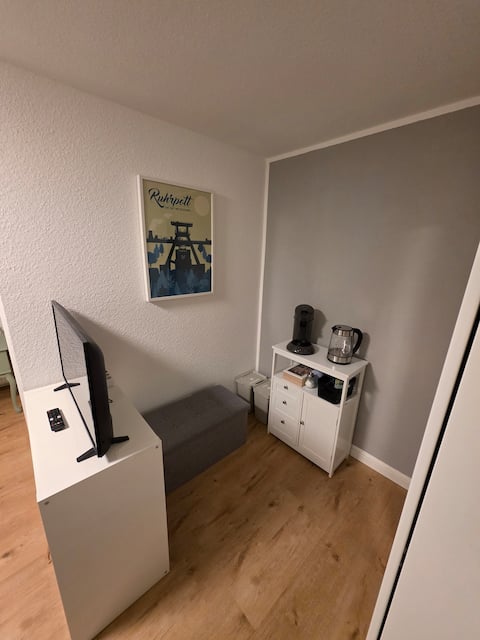 Leistungsstarkes Airbnb: Apartment FIr Tree (trade fair and holiday) in Unterrath