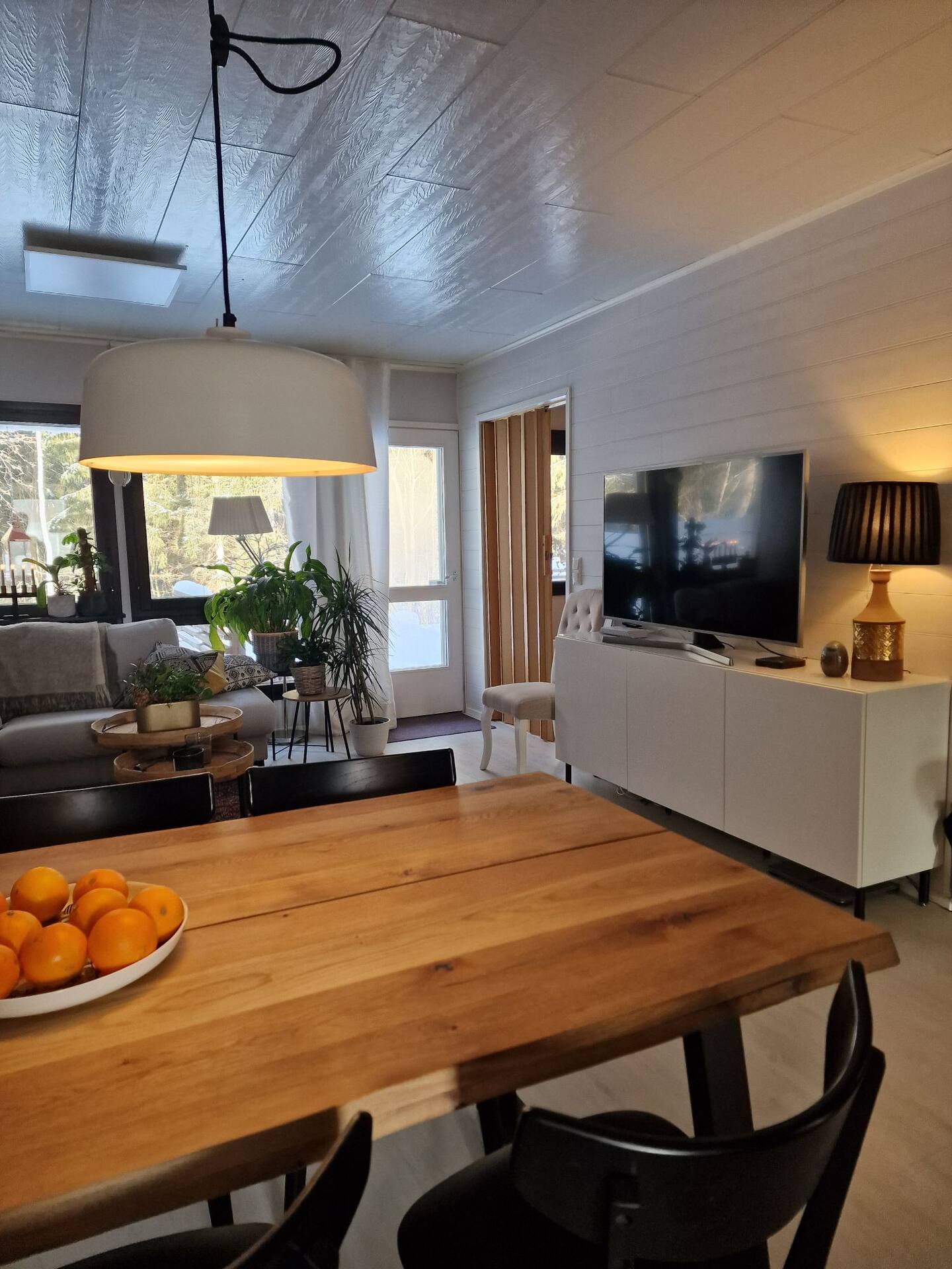 In A Semi-detached House, 2 Bedroom Home 5